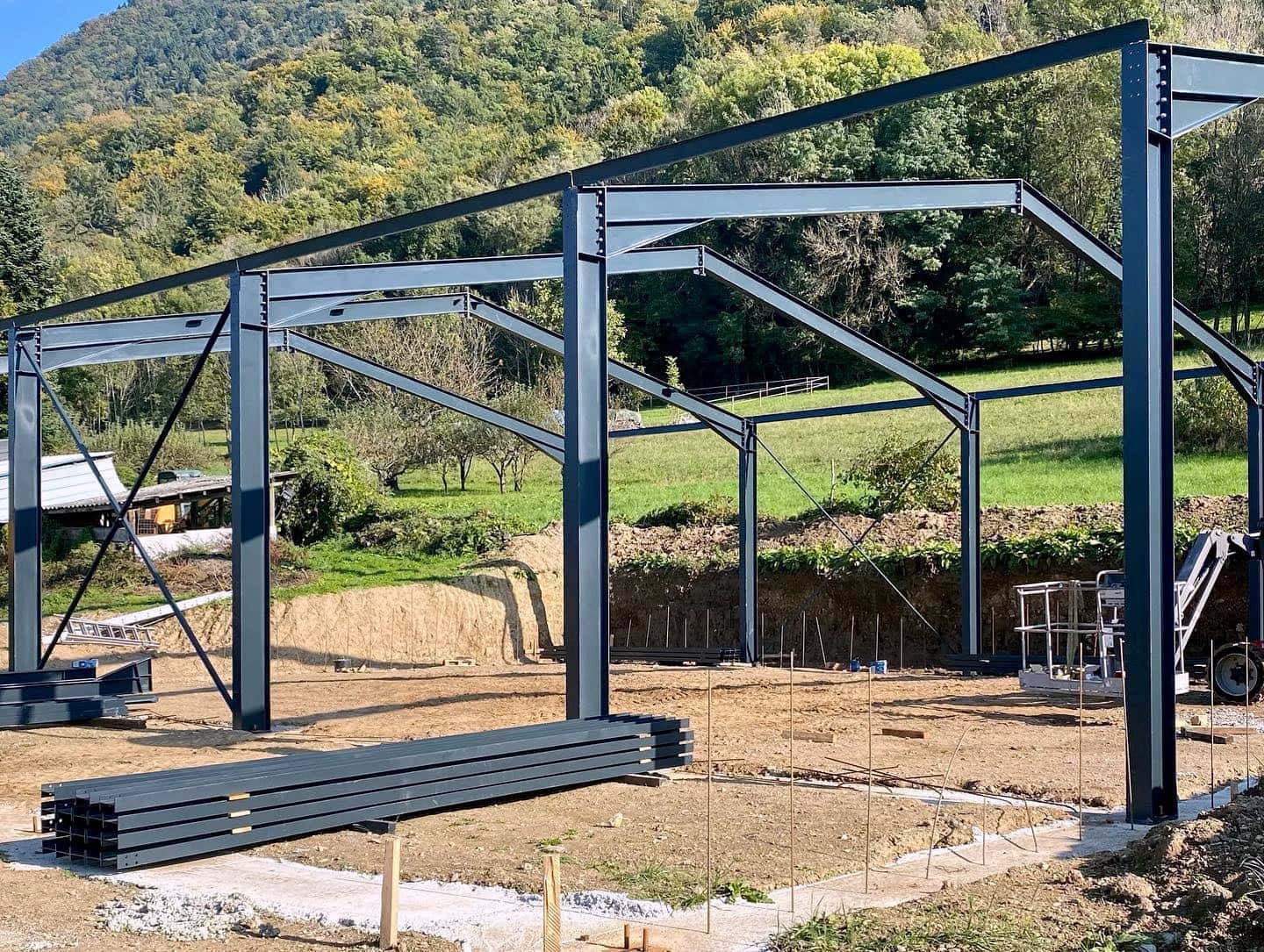 Peu de post sur les réseaux mais pour autant, les chantiers s’enchaînent .